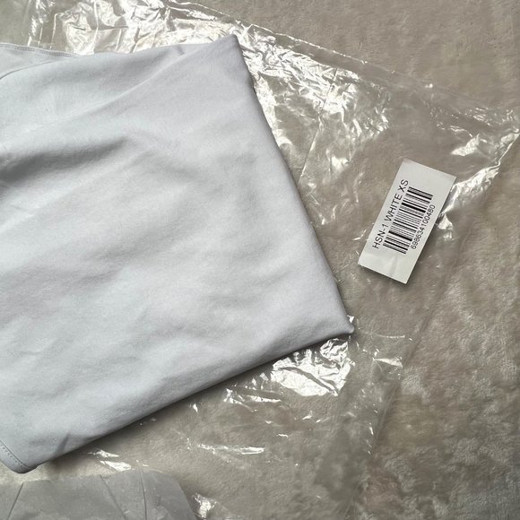 Eden & Ivy Violet Ruffle Bodysuit size XS White Flutter Sleeve HSN NWT - Picture 9 of 9